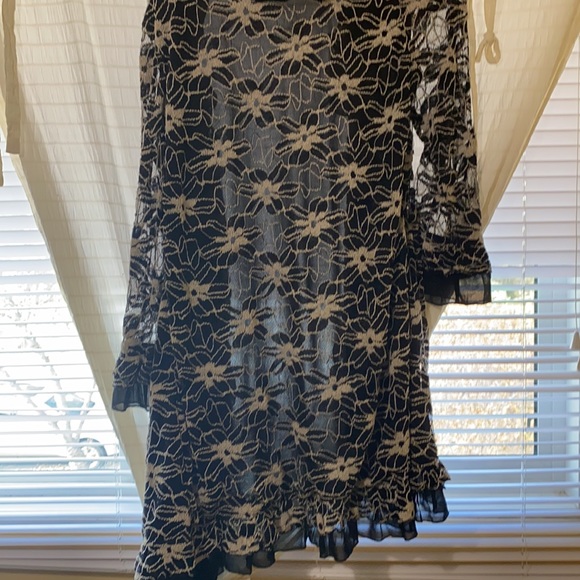 Cover up - Picture 2 of 3